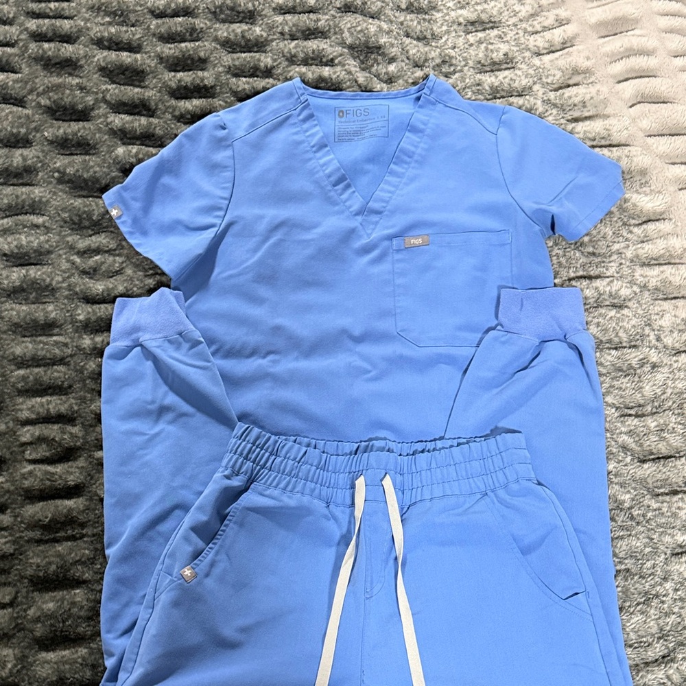 FIGS Blue Scrub set